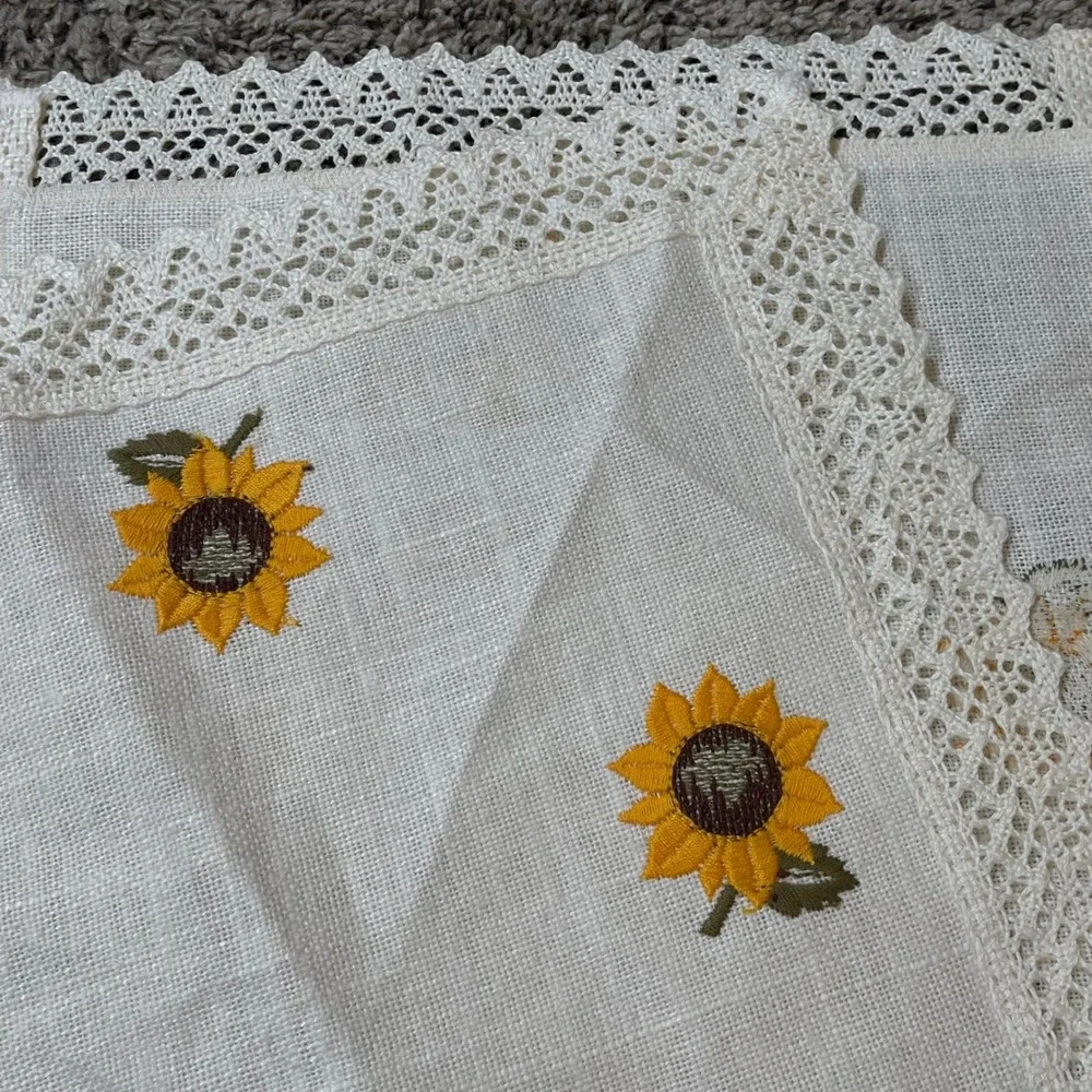 Übelhör Sunflower Table Runner White Embroidered Lace Trim Made in Austria